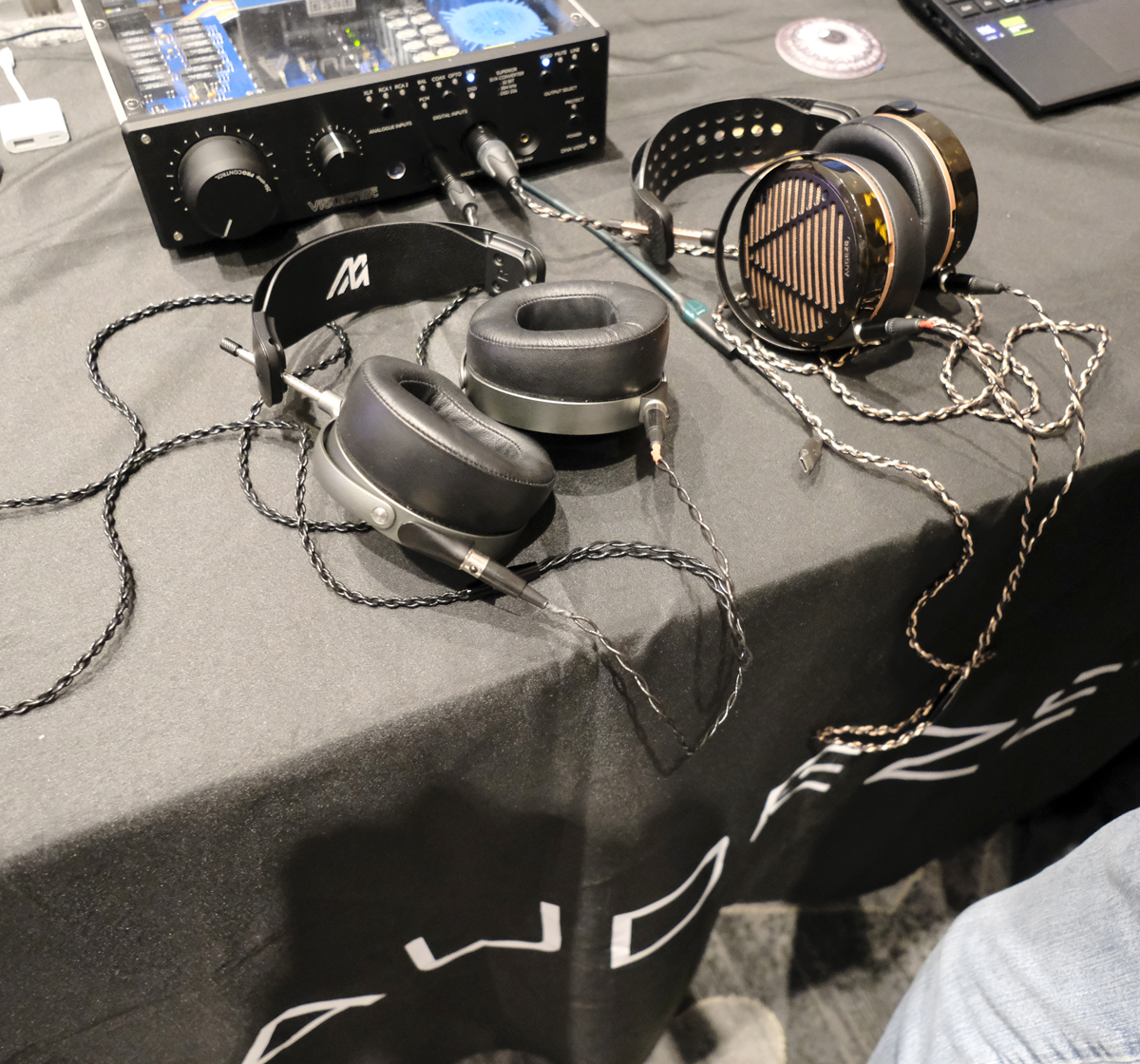 AXPONA 2026 - AUDEZE